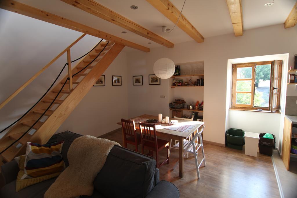 Holiday Home Kuca Na Moru Kornic Ngoại thất bức ảnh
